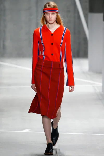 Look 15